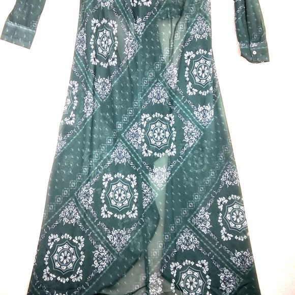 Soncy Semi Sheer High Low Waterfall Blouse Size 0 (12) in Green w/ White Print - Picture 10 of 14